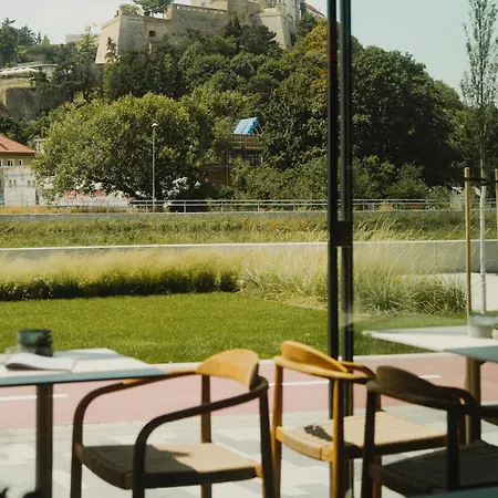 Promenada With Free Parking