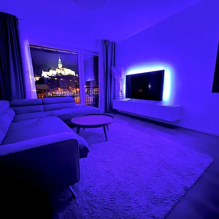 Promenada With Free Parking