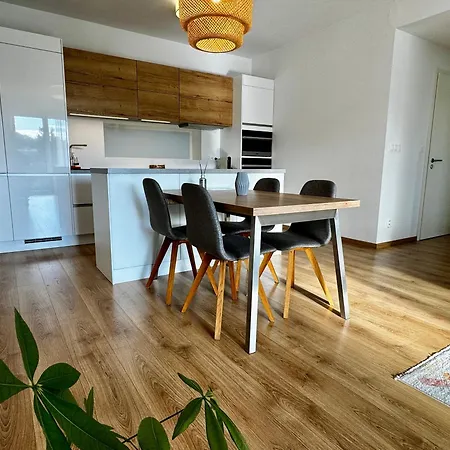 Promenada With Free Parking Apartmán