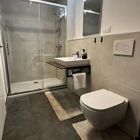 Promenada With Free Parking