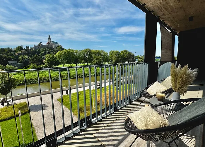 Promenada With Free Parking *