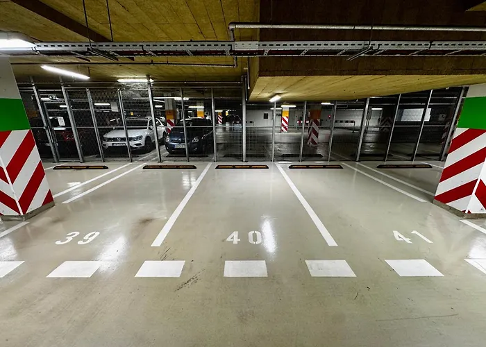 Апартаменты Promenada With Free Parking