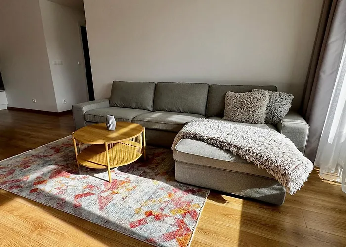 Promenada With Free Parking *