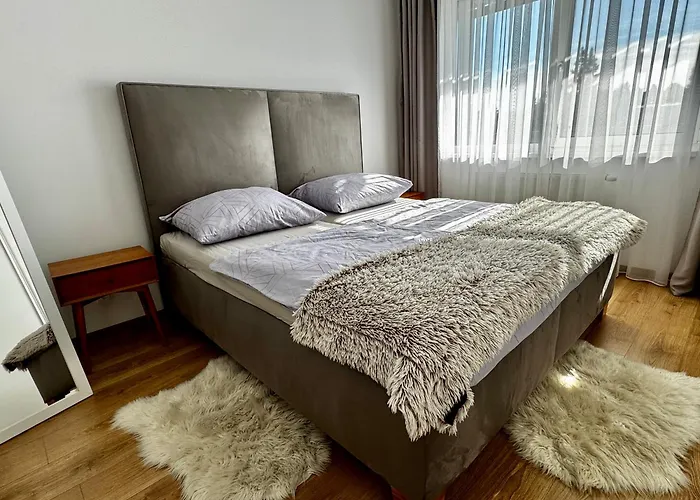 Promenada With Free Parking Apartament Nitra