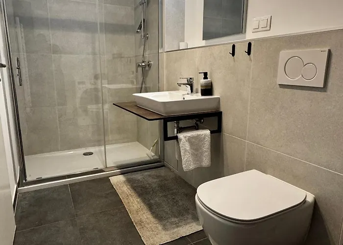 Promenada With Free Parking