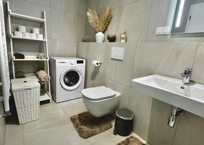 Promenada With Free Parking Apartament Nitra